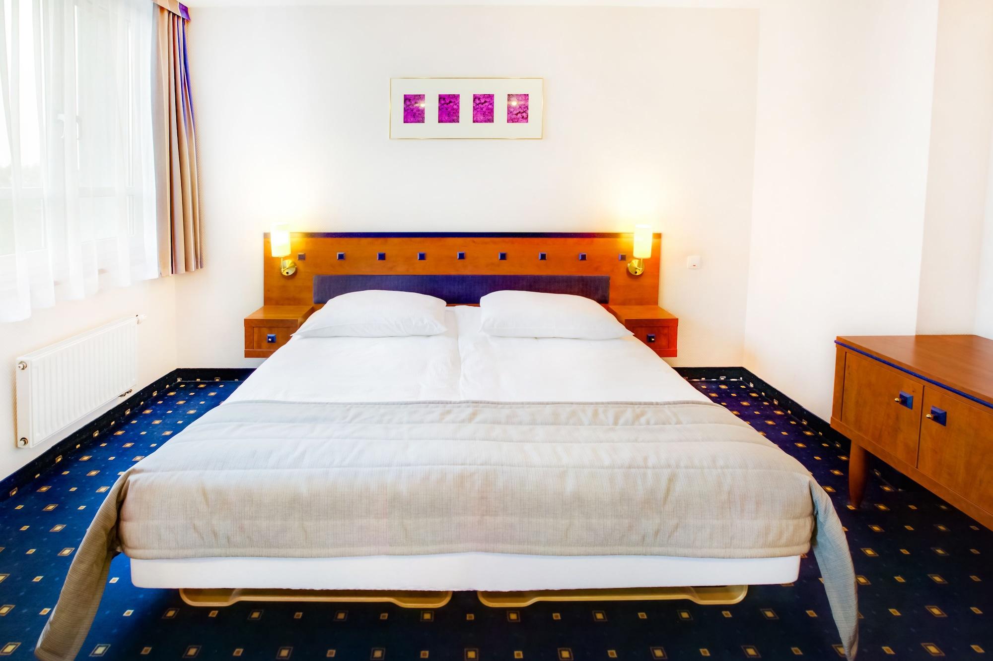 Qubus Hotel Glogow Dış mekan fotoğraf