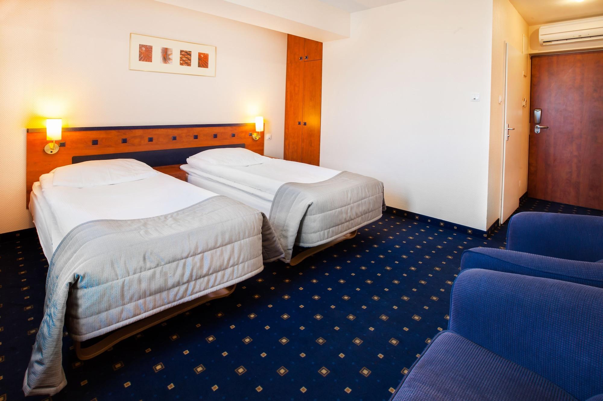 Qubus Hotel Glogow Dış mekan fotoğraf