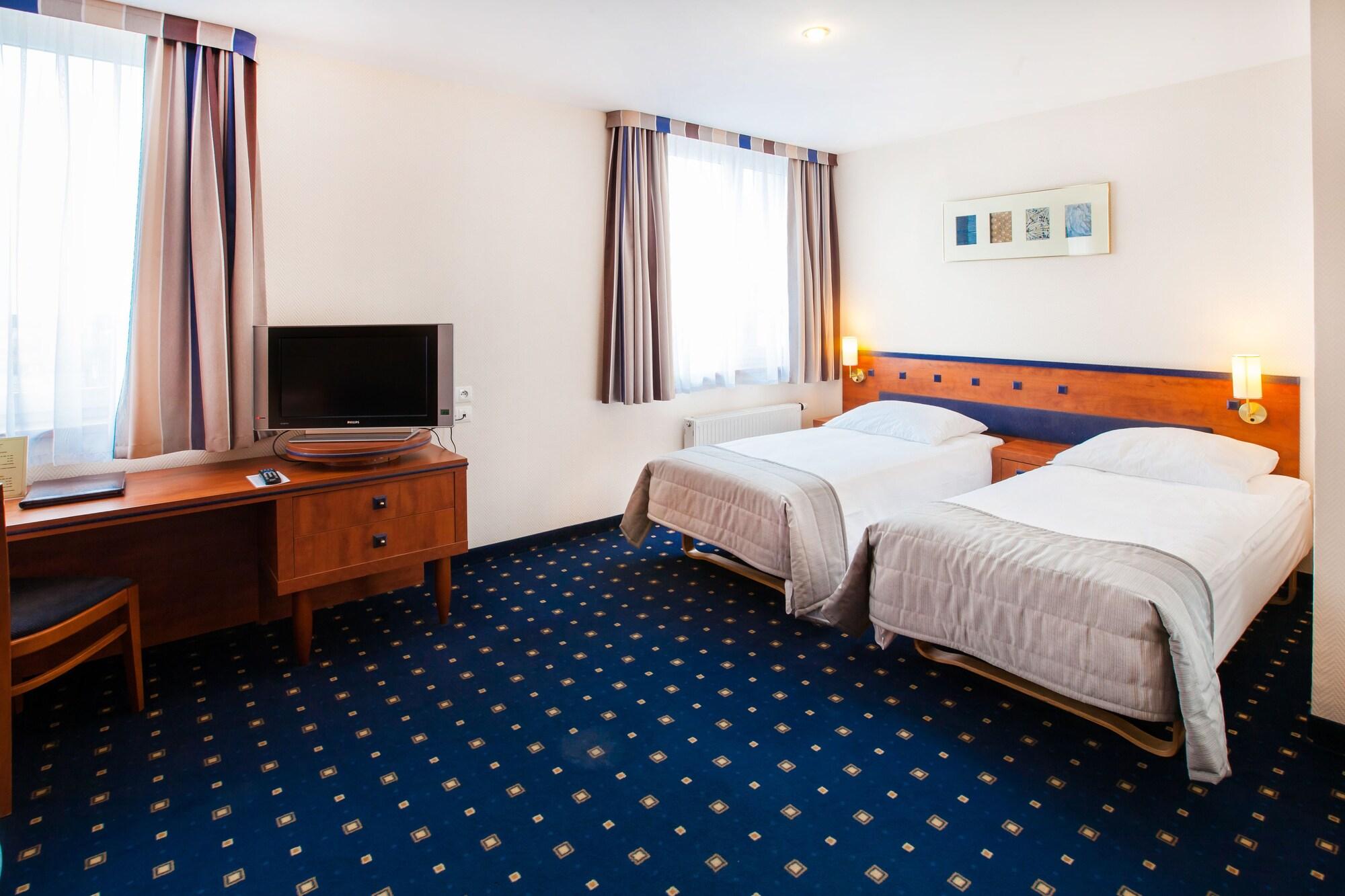 Qubus Hotel Glogow Dış mekan fotoğraf